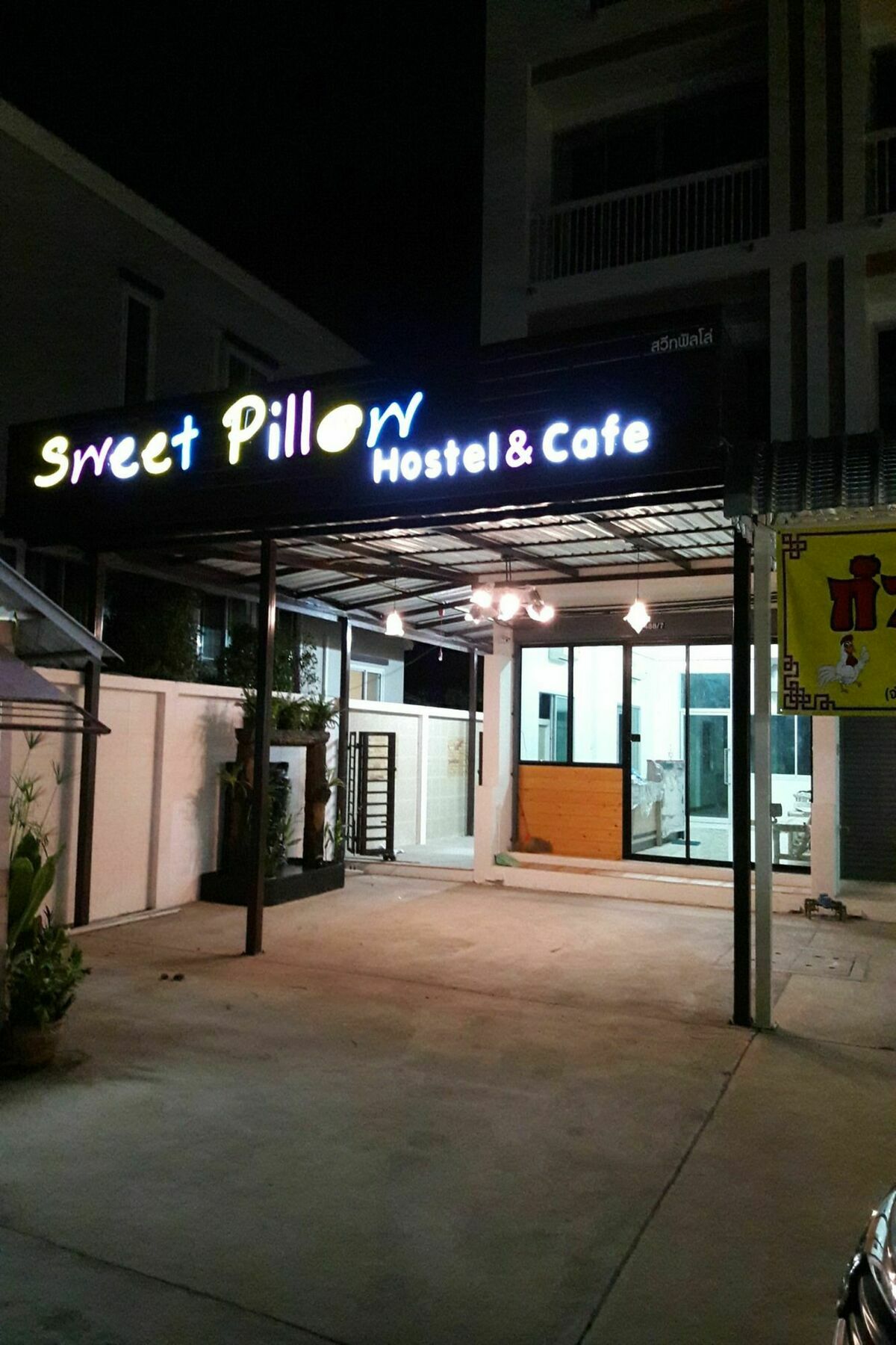 Sweet Pillow Hostel & Cafe Pak Kret Exterior foto